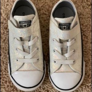 Converse chuck Taylor All Star size coated glitter. Size 10. Wore a few times.